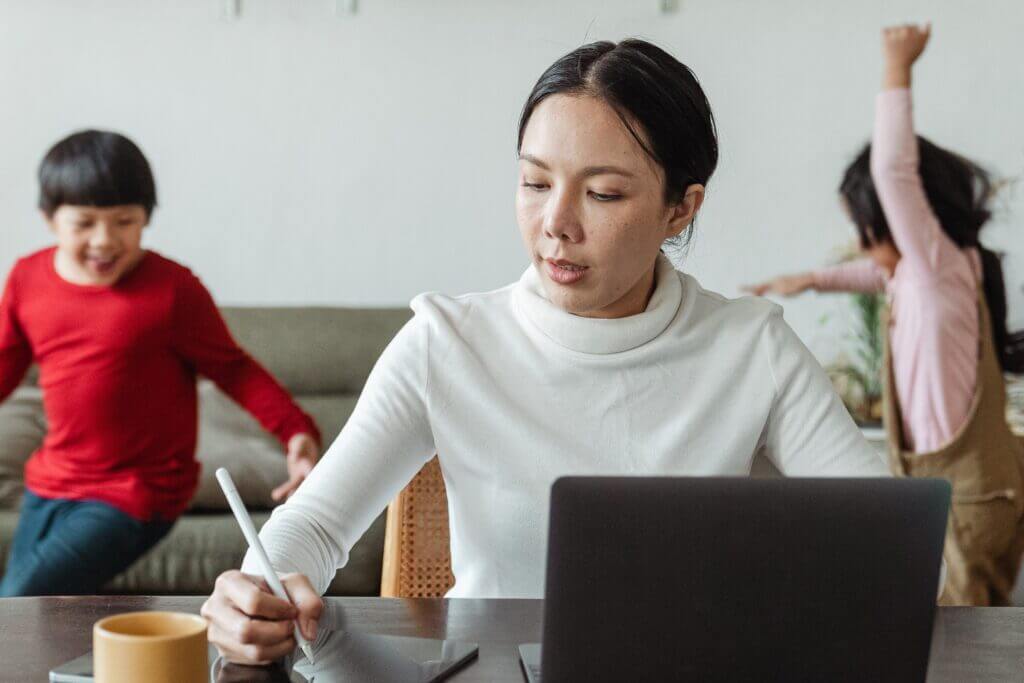 Are stay-at-home-moms happier or struggling with depression?