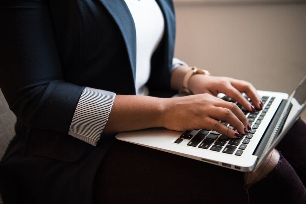 Medical coding is a high paying job stay at home moms can do Medical coding is a high paying job stay at home mom side hustle