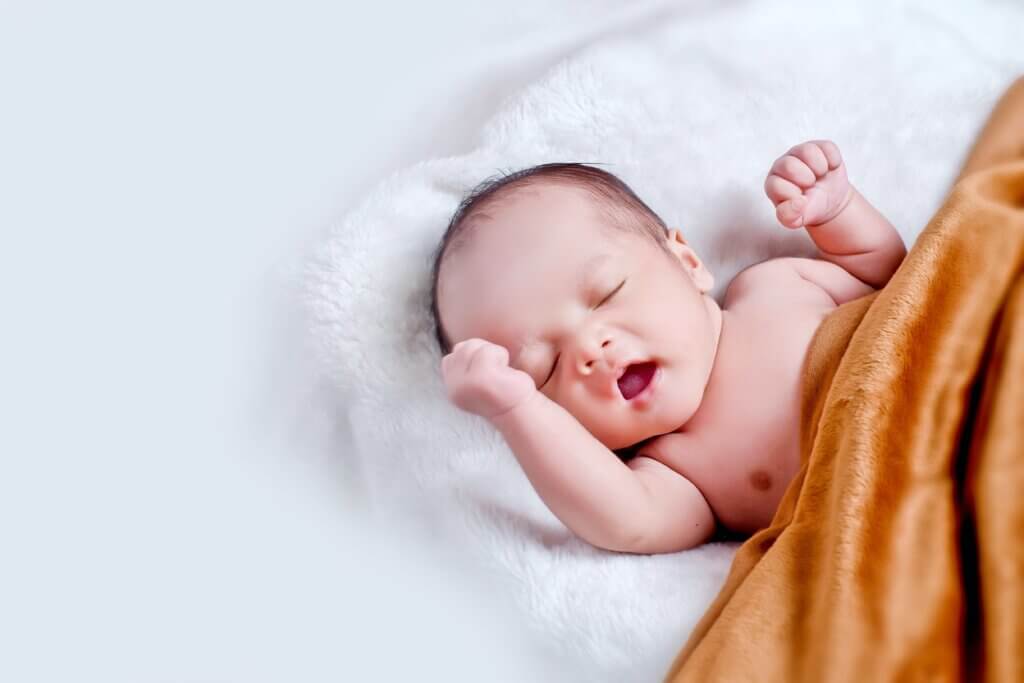 crucial rules for newborns and visitors make sure you wash your hands while visiting a new baby to keep them well! This is one of the crucial rules for visiting a newborn.