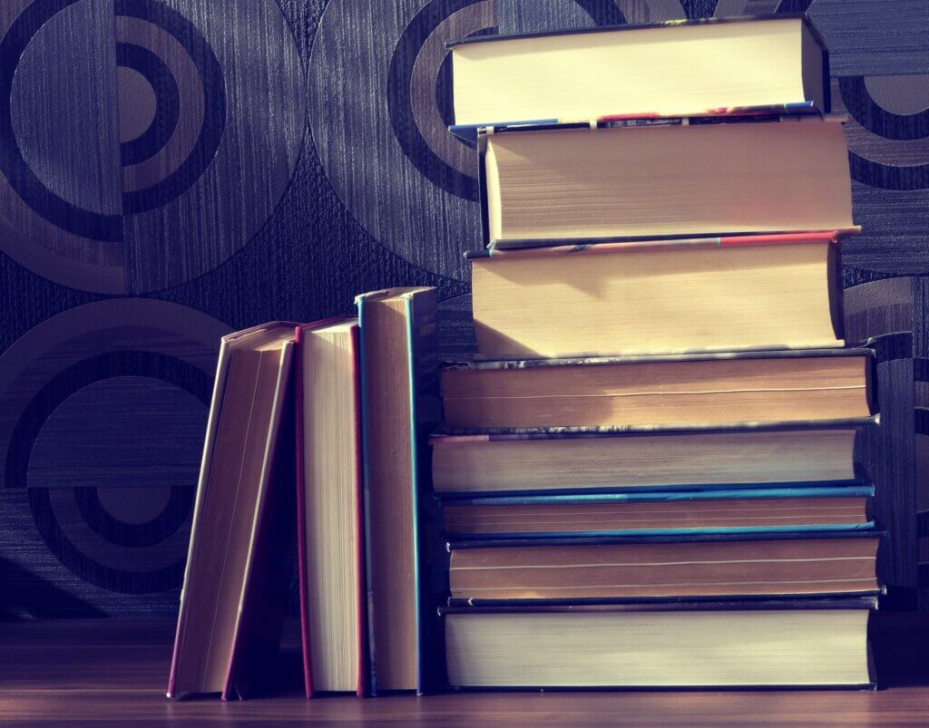 Book selling is a great flexible and profitable job stay at home moms can do. Book selling is a great side gig or side hustle for stay-at-home moms can do.